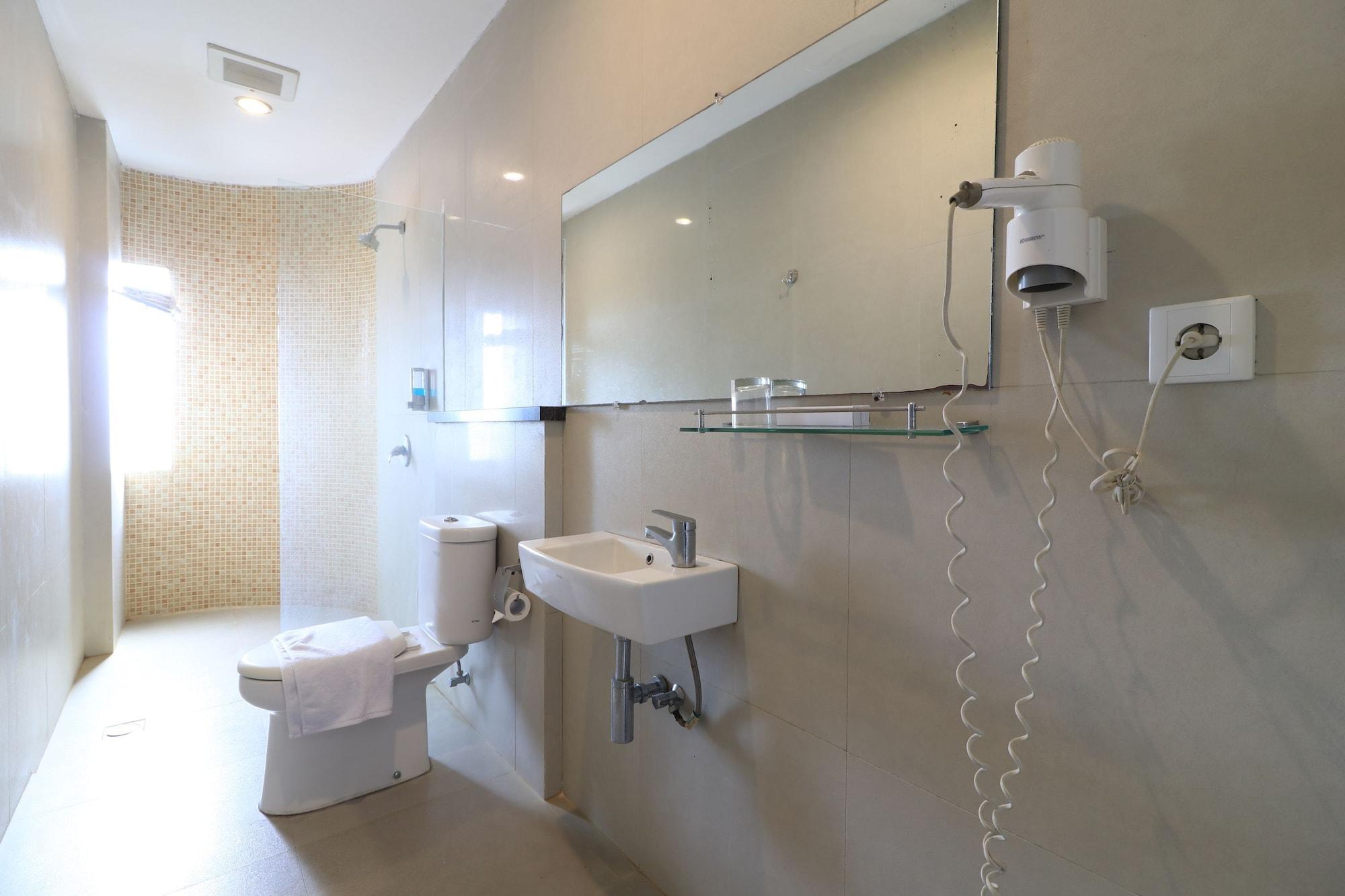 Kembang Hotel Cihampelas Bandung Buitenkant foto