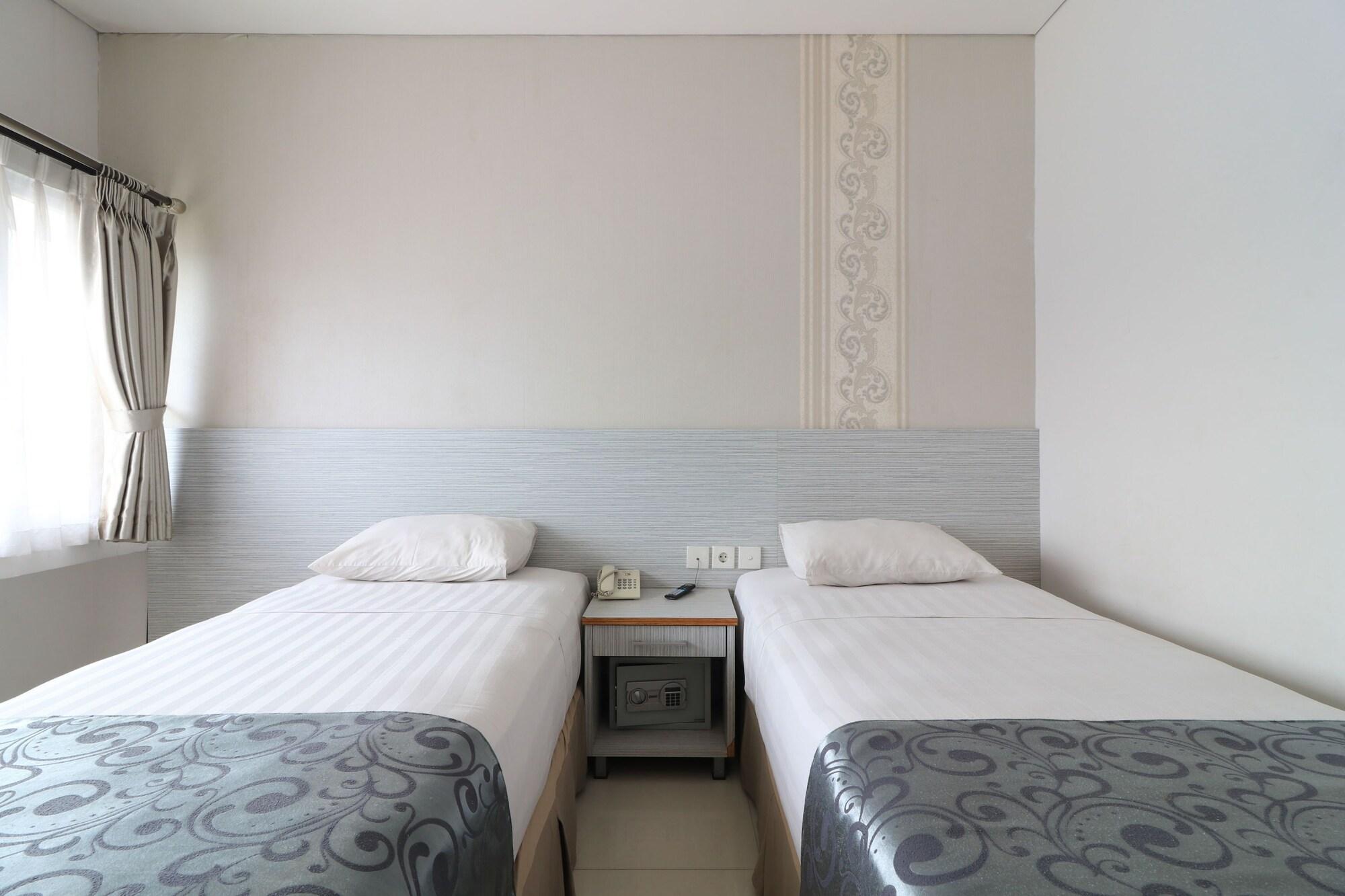 Kembang Hotel Cihampelas Bandung Buitenkant foto