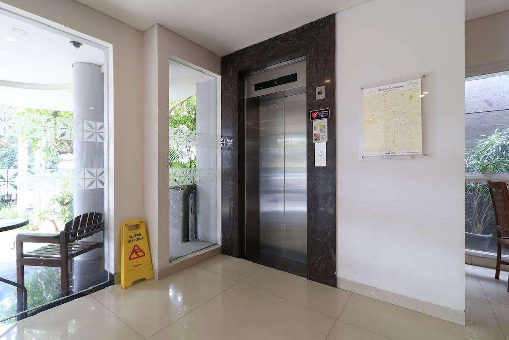 Kembang Hotel Cihampelas Bandung Buitenkant foto