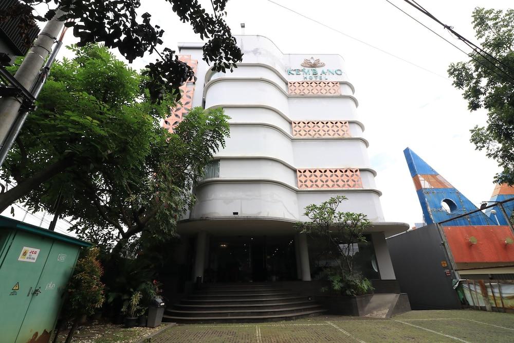 Kembang Hotel Cihampelas Bandung Buitenkant foto