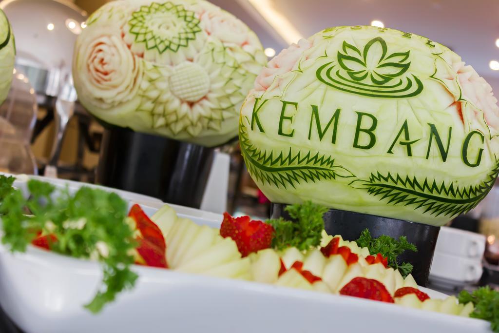 Kembang Hotel Cihampelas Bandung Buitenkant foto